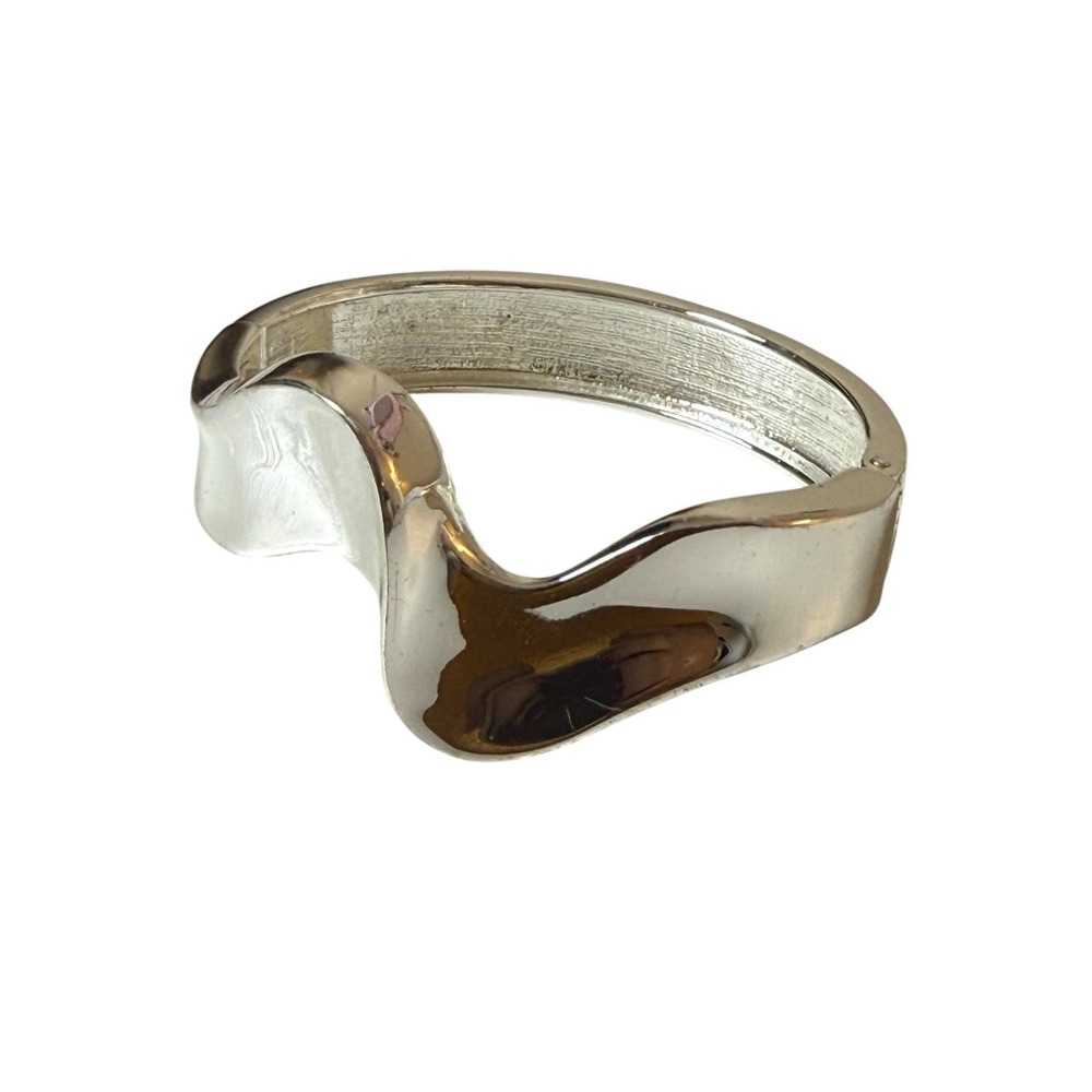 Premier Designs PD Crown Silver Tone Hinged Bangle Bracelet Sculptural Wave - Picture 2 of 7